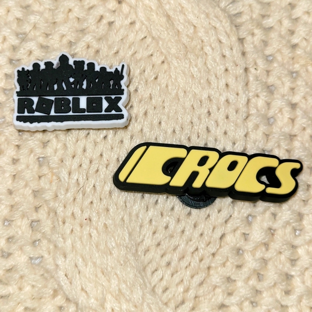Roblox croc charm